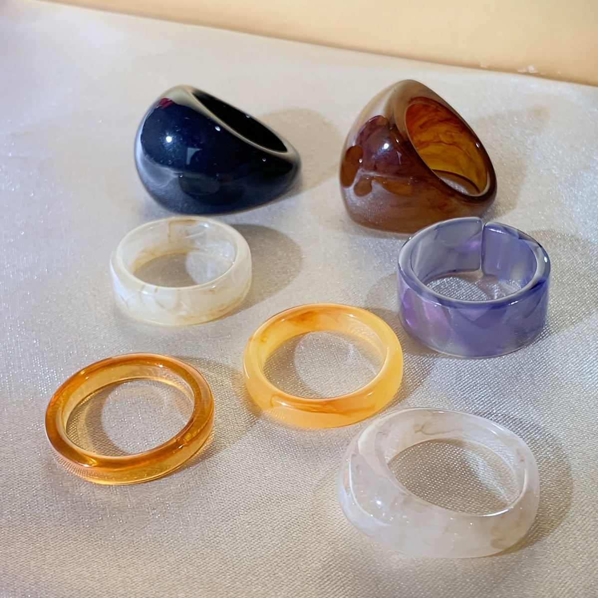 7pc Women's Trendy Elegant Resin Stackable Ring Set